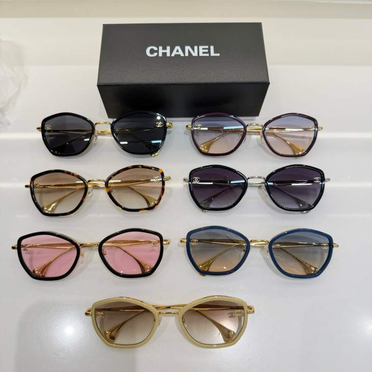 Picture of Chanel Sunglasses _SKUfw81853143fw
